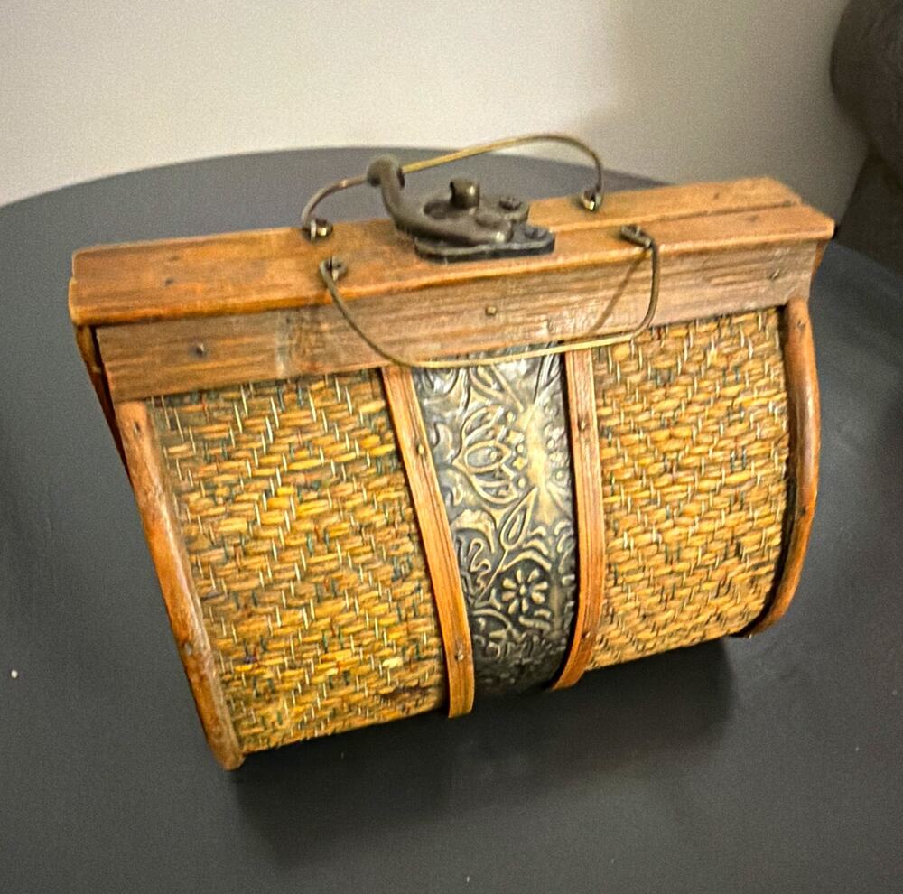 Vintage Wood & Wicker Lidded Storage Box w/ Floral Metal Panel & Latch